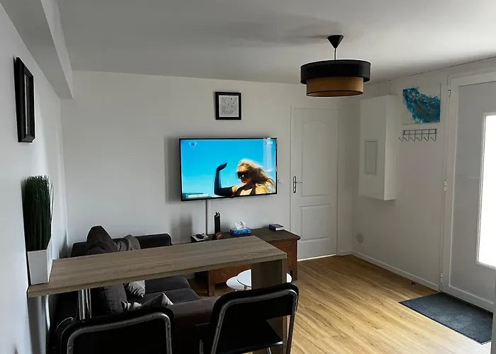 Lcy Home - Superbe Appartement De Plein Pied